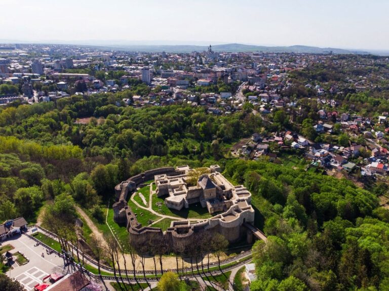 Cumpar Carti Suceava